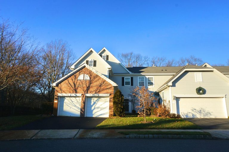 Pheasant Hollow Wall, NJ Condos and Townhomes For Sale